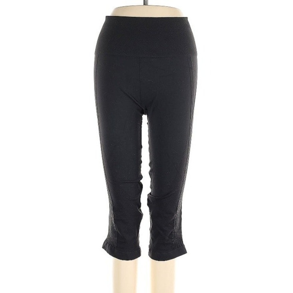 Lululemon Black‎ High Rise Seamless Textured Cropped Leggings